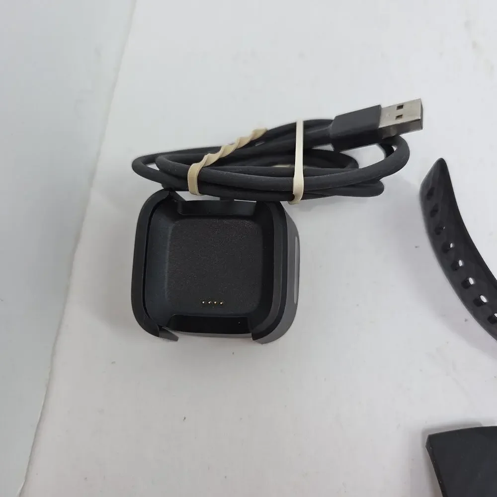 Fitbit Versa Smart Watch Lot For Repair